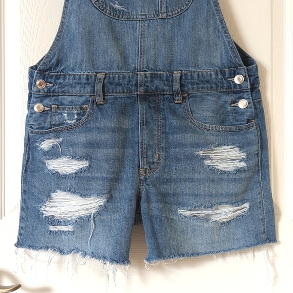 American Eagle Classic Medium Wash Distressed Cut Off Denim Short Bib Overalls S - Picture 8 of 15